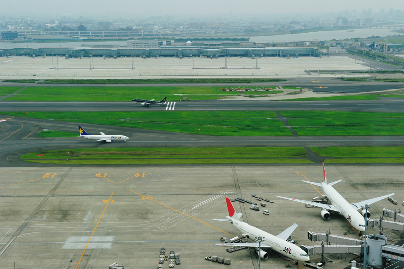 하네다 공항 추천 관광명소 / 비행기가 보이는 식당_0