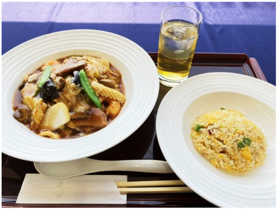 五目焼きそばとミニチャーハンセット